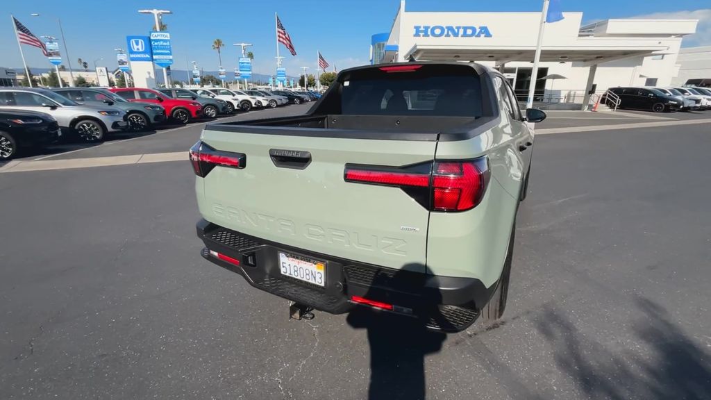 Thumbnail: 2023 Hyundai Santa Cruz - 8
