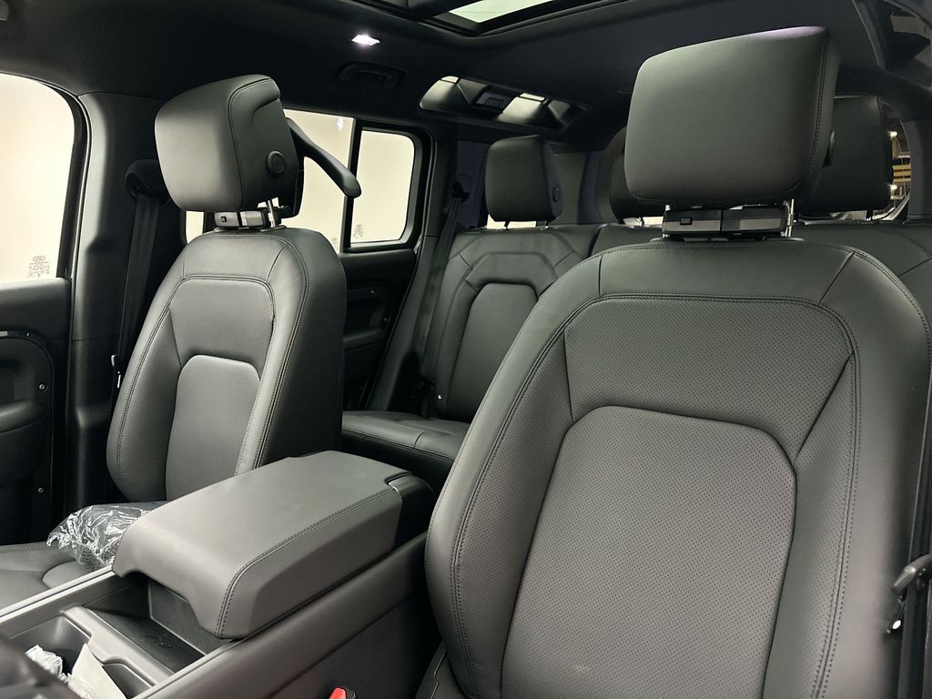Thumbnail: 2026 Land Rover Defender - 10