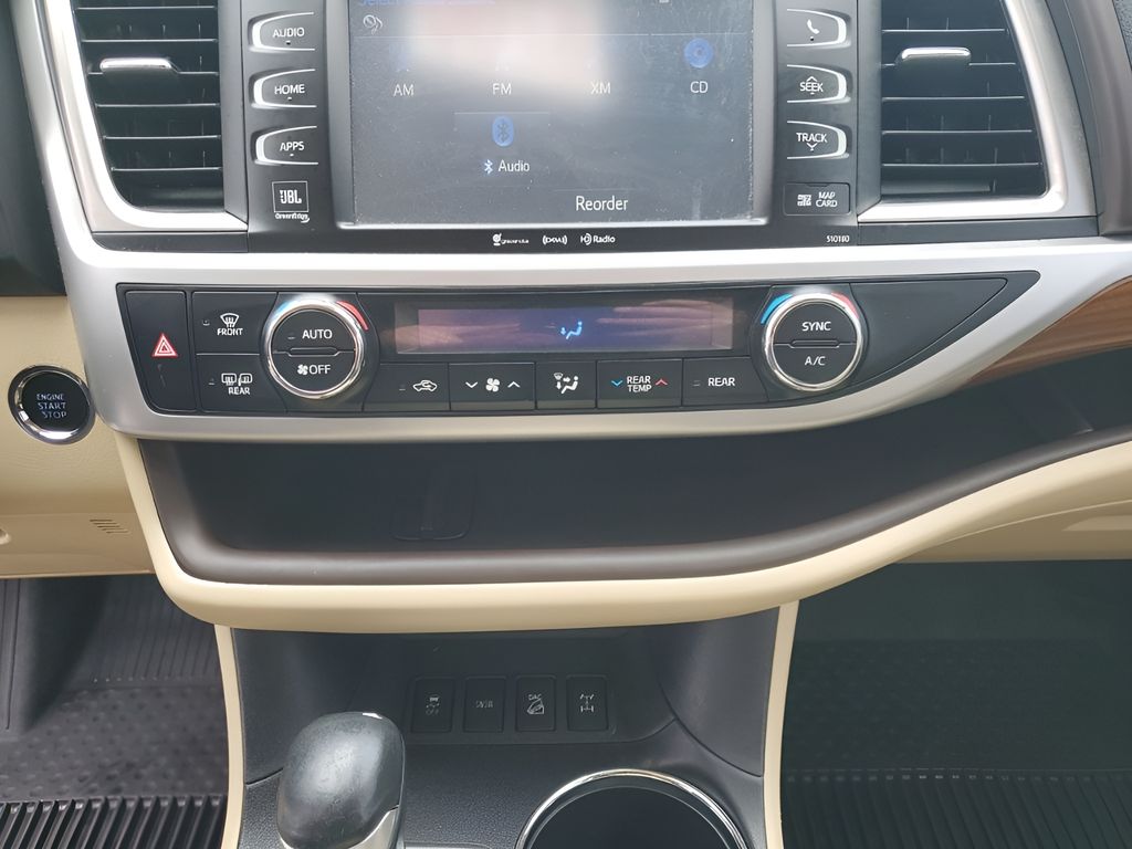 Used Car 2017 Toyota Highlander  Limited For Sale Under $25,000 In Austin, Texas