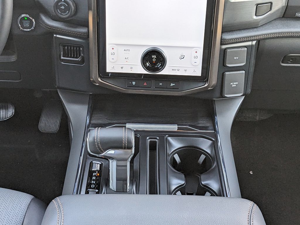 2025 Ford F-150 Lightning Lariat