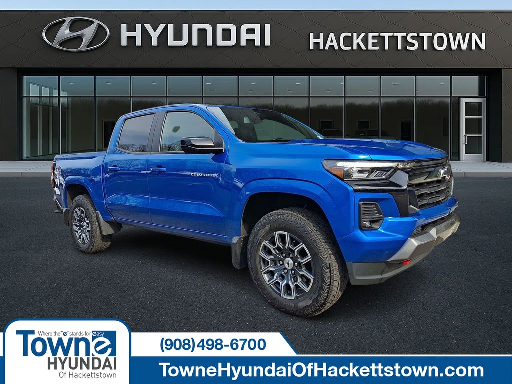 Glacier Blue Metallic 2024 Chevrolet Colorado Z71 Crew Cab 4WD Pickup Truck Four-Wheel Drive 8-Speed Automatic