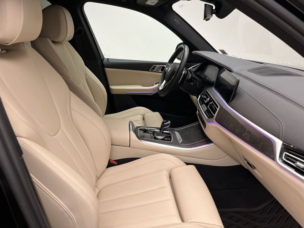 Thumbnail: 2022 BMW X5 - 26