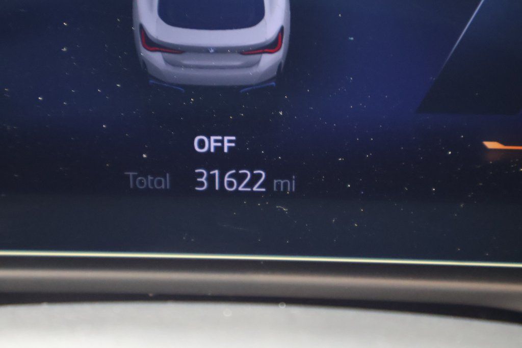 Thumbnail: 2023 BMW i4 - 17