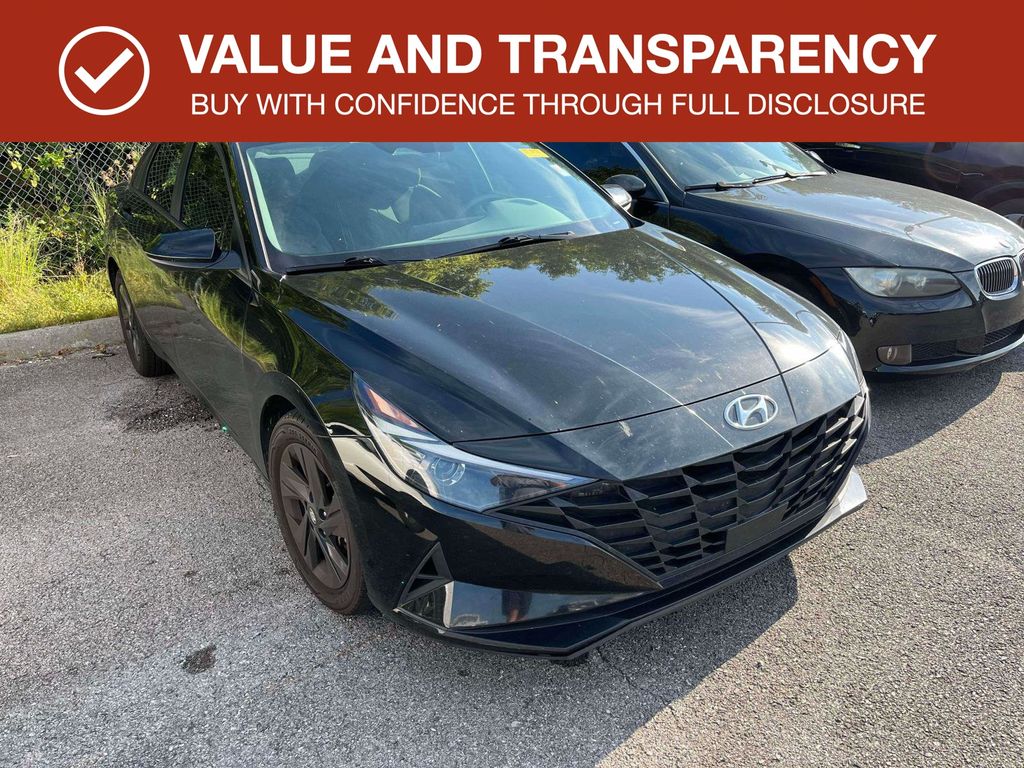 Phantom Black 2022 Hyundai Elantra Sedan Front-Wheel Drive Continuously Variable Transmission