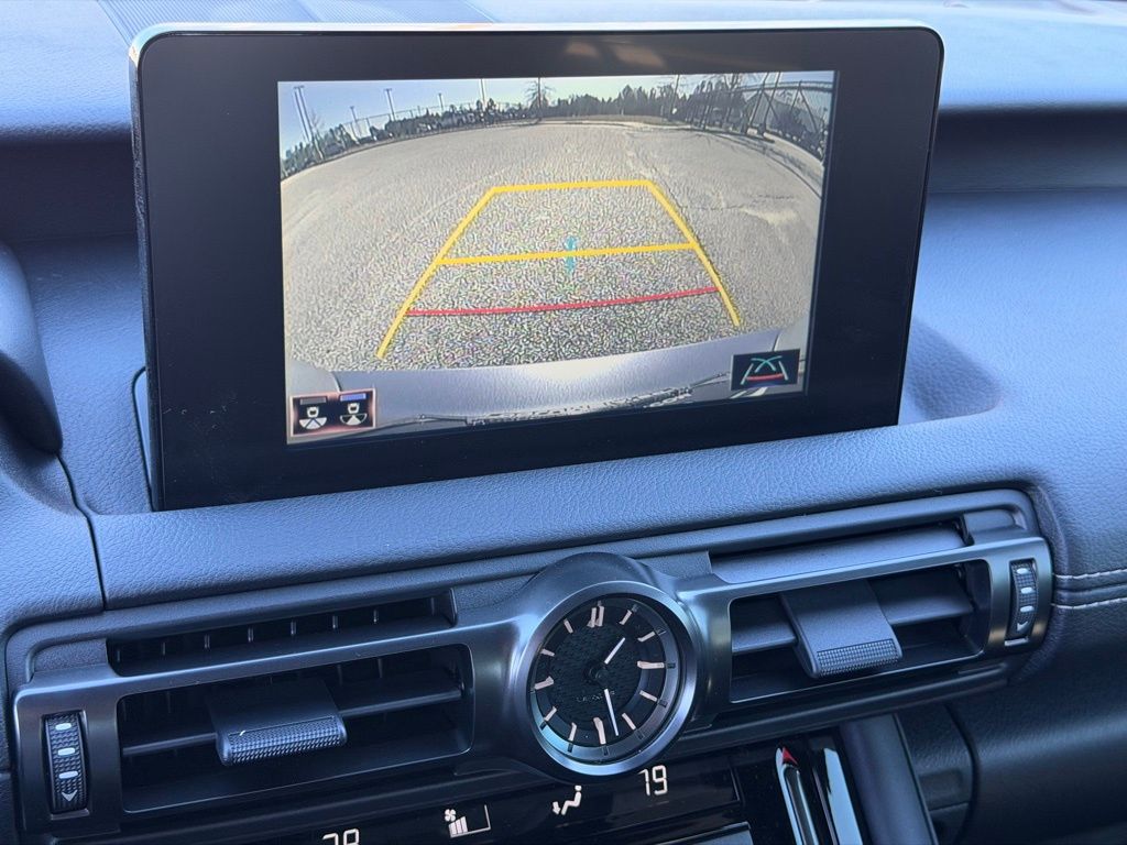 2025 Lexus IS 300 - Photo 30