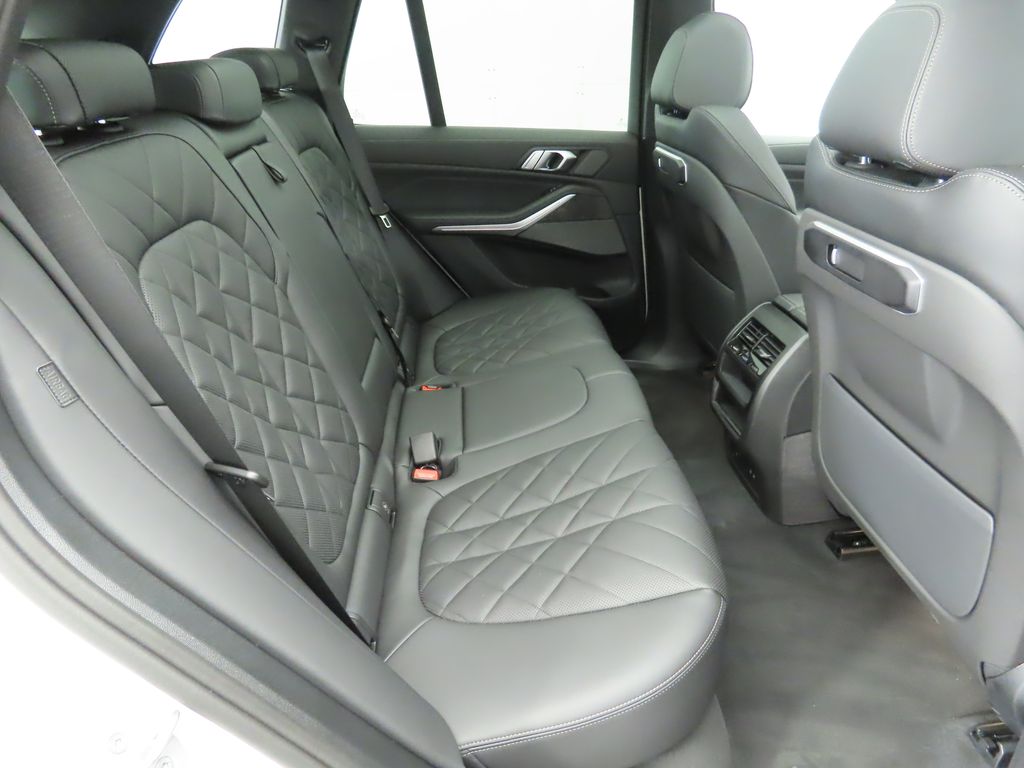 Thumbnail: 2025 BMW X5 - 22