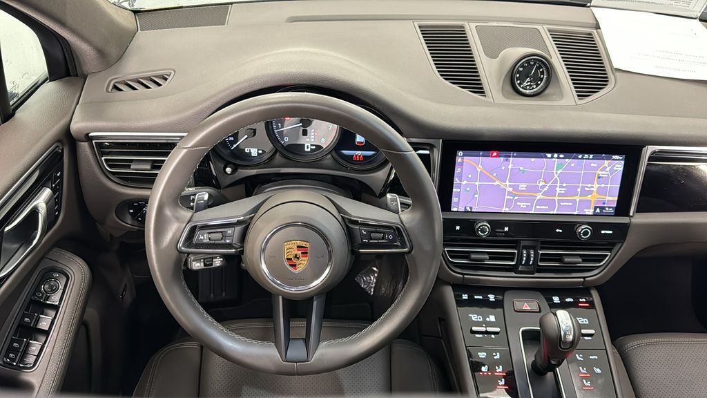 2023 Porsche Macan S 11