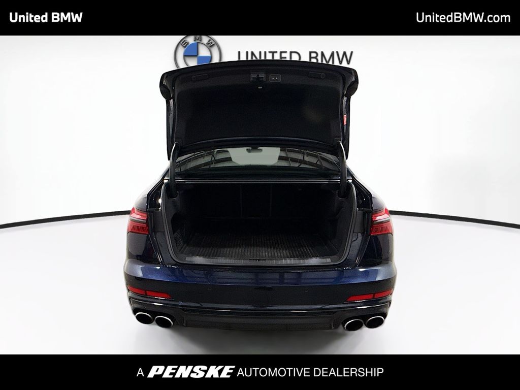 Thumbnail: 2021 Audi S6 - 14