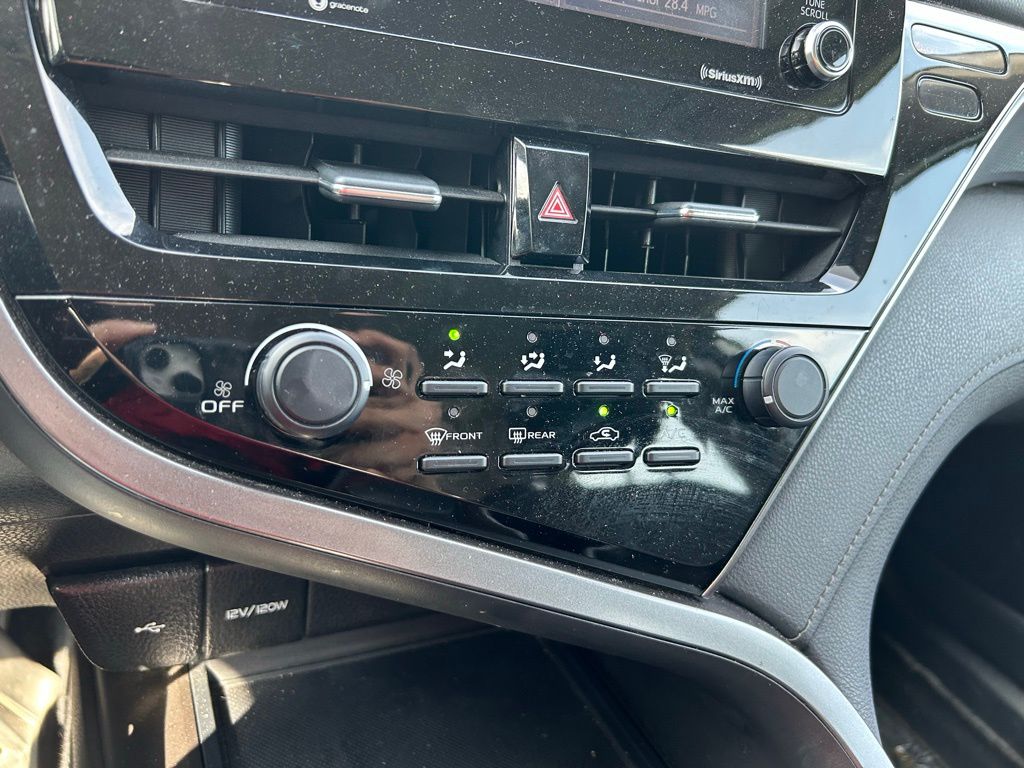 2021 Toyota Camry LE 25