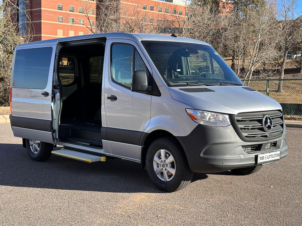 2024 Mercedes-Benz Sprinter 2500 Cargo 144 WB 24