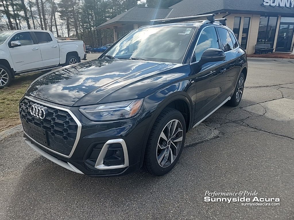 Mythos Black Metallic 2024 Audi Q5 quattro Premium Plus S Line 45 TFSI SUV / Crossover All-Wheel Drive 7-Speed Automatic