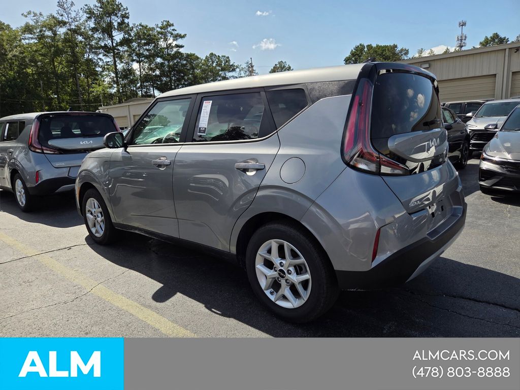 Used 2025 Gray Kia LX image 7