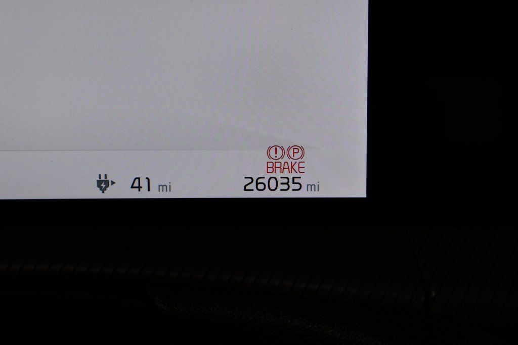 Thumbnail: 2022 Kia EV6 - 17