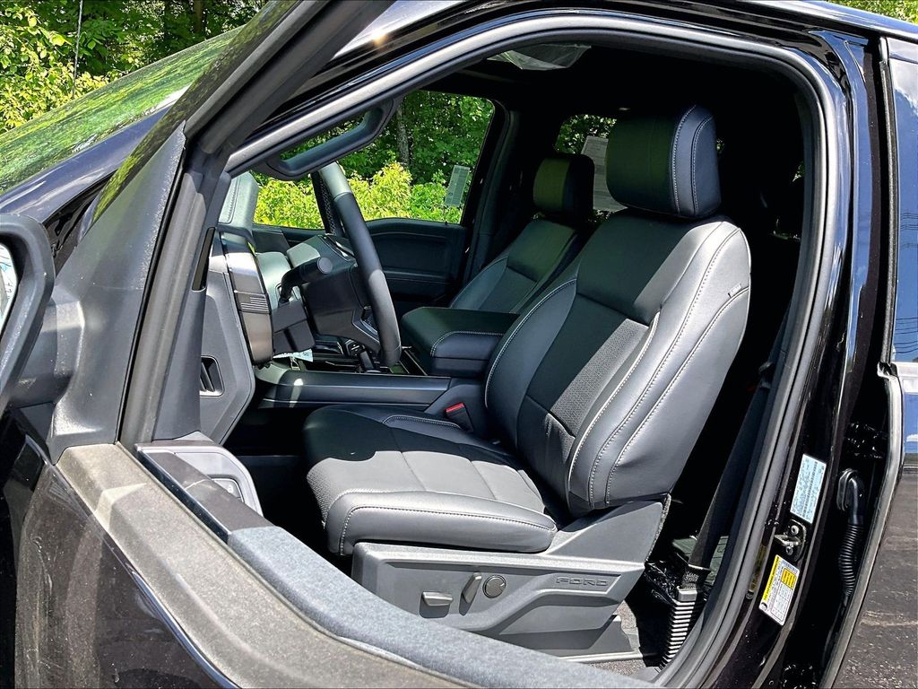 2026 Ford F-150 — photo 10