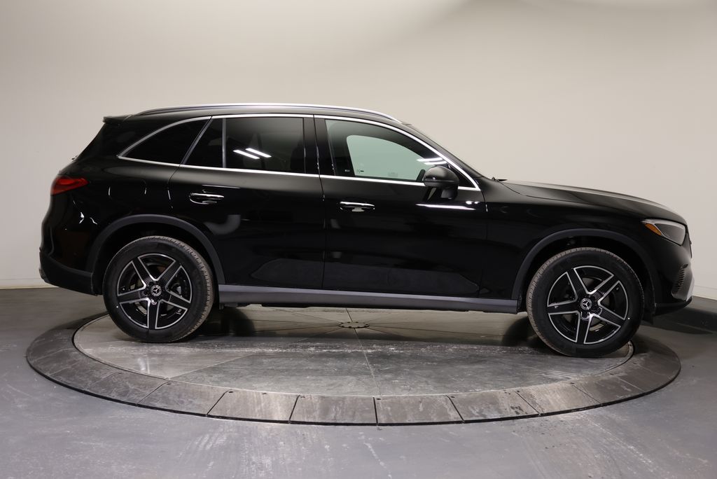 Thumbnail: 2026 Mercedes-Benz GLC - 8