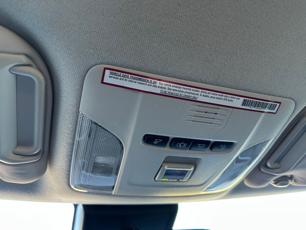 Thumbnail: 2021 Toyota Corolla - 26