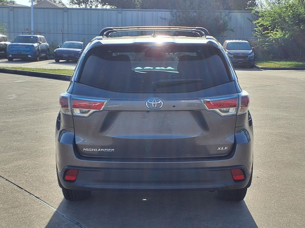 2014 Toyota Highlander XLE V6 Gray at Texan Dodge Chrysler Jeep Ram