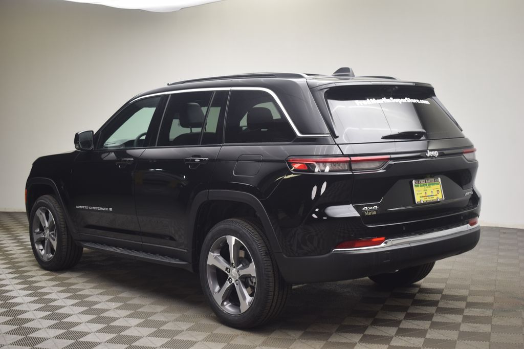 new 2025 Jeep Grand Cherokee car, priced at $47,093