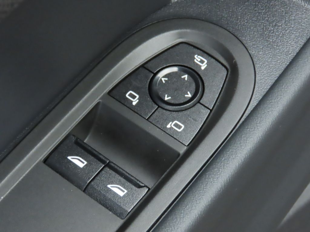 Thumbnail: 2025 MINI Cooper - 23