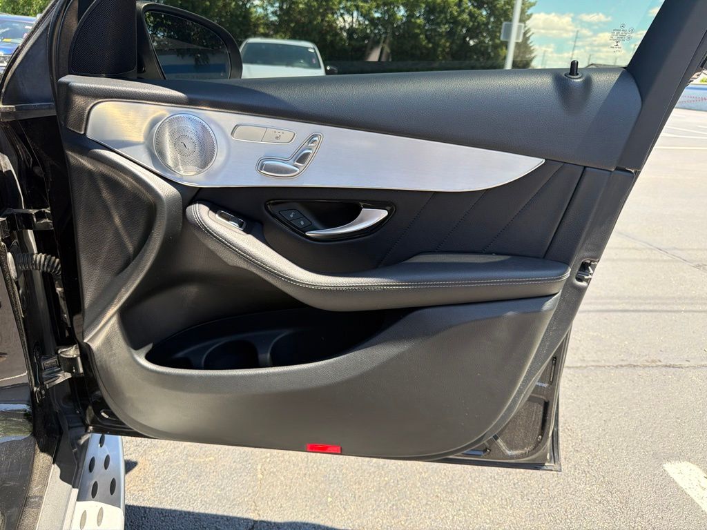 Thumbnail: 2019 Mercedes-Benz GLC - 26