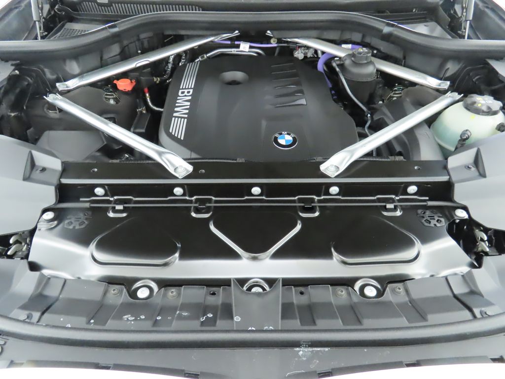 Thumbnail: 2026 BMW X7 - 32