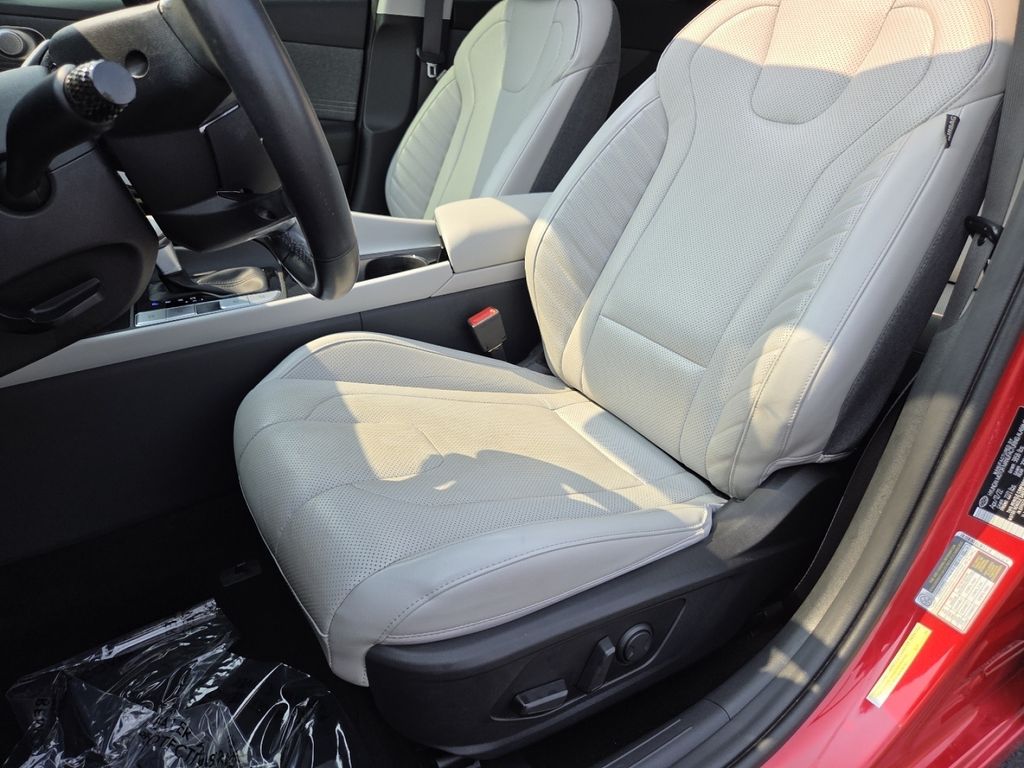 Used 2022 Red Hyundai Limited image 30