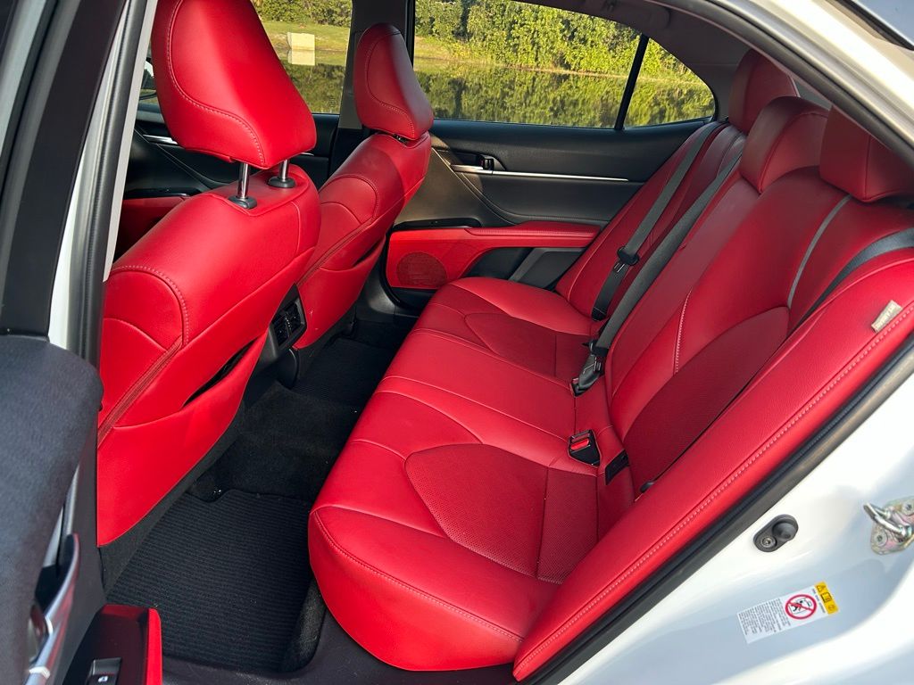 2018 Toyota Camry XSE 12