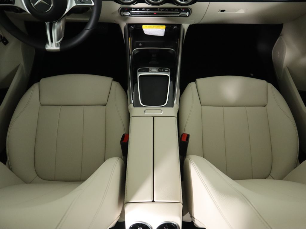 Thumbnail: 2026 Mercedes-Benz GLB - 17