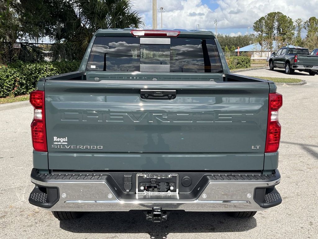 2025 Chevrolet Silverado 1500 LT 3