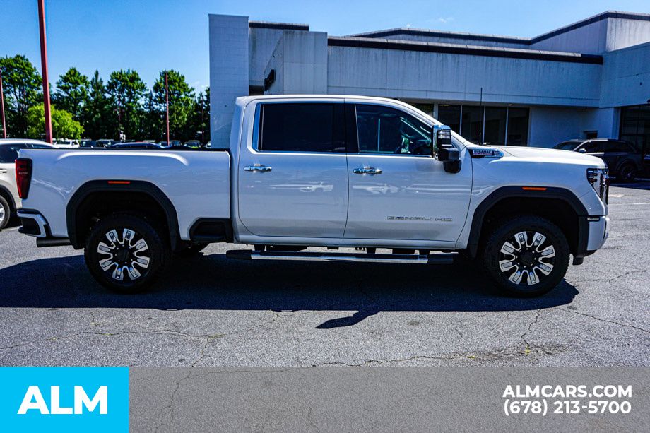 Used 2024 White GMC Denali image 7