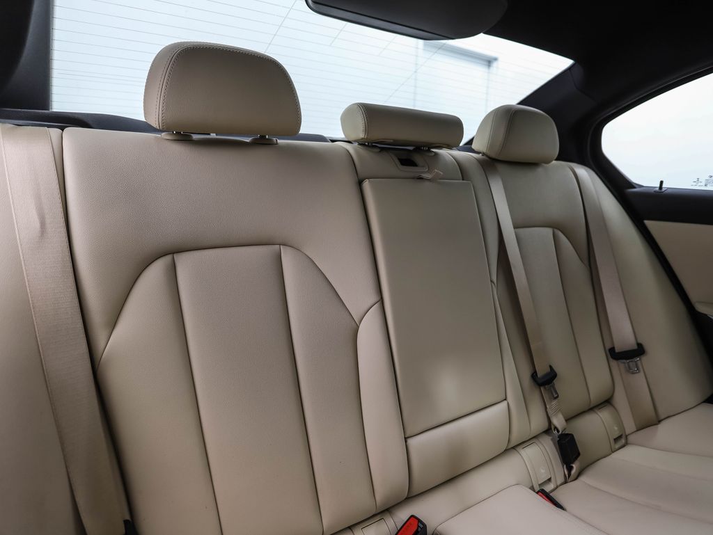 Thumbnail: 2021 BMW 3 Series - 28