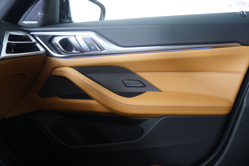 Thumbnail: 2026 BMW i4 - 25