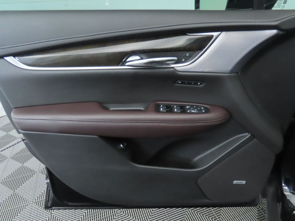 Thumbnail: 2020 Cadillac XT6 - 26