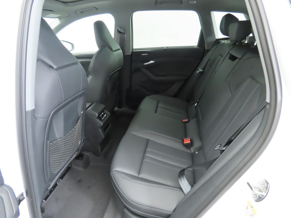 2025 Audi Q6 e-tron Premium 23