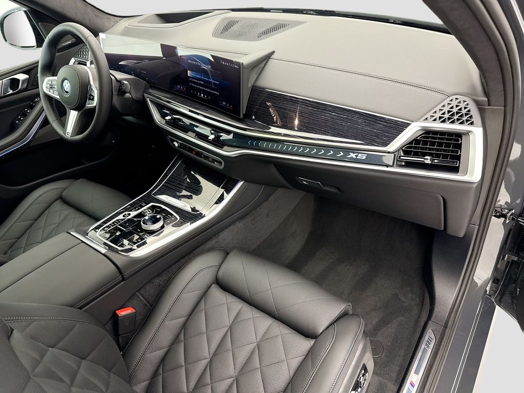 Thumbnail: 2026 BMW X5 - 16