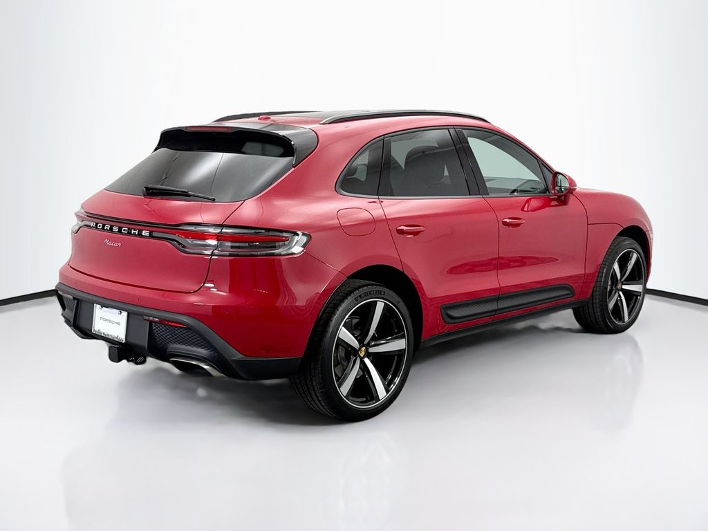 Thumbnail: 2026 Porsche Macan - 7