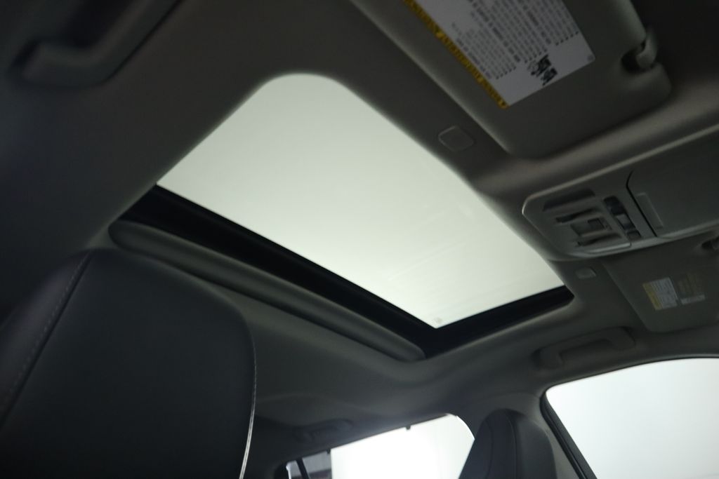 2024 Toyota Highlander Limited 18