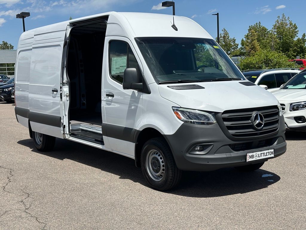 2024 Mercedes-Benz Sprinter 3500 Cargo 170 WB 23