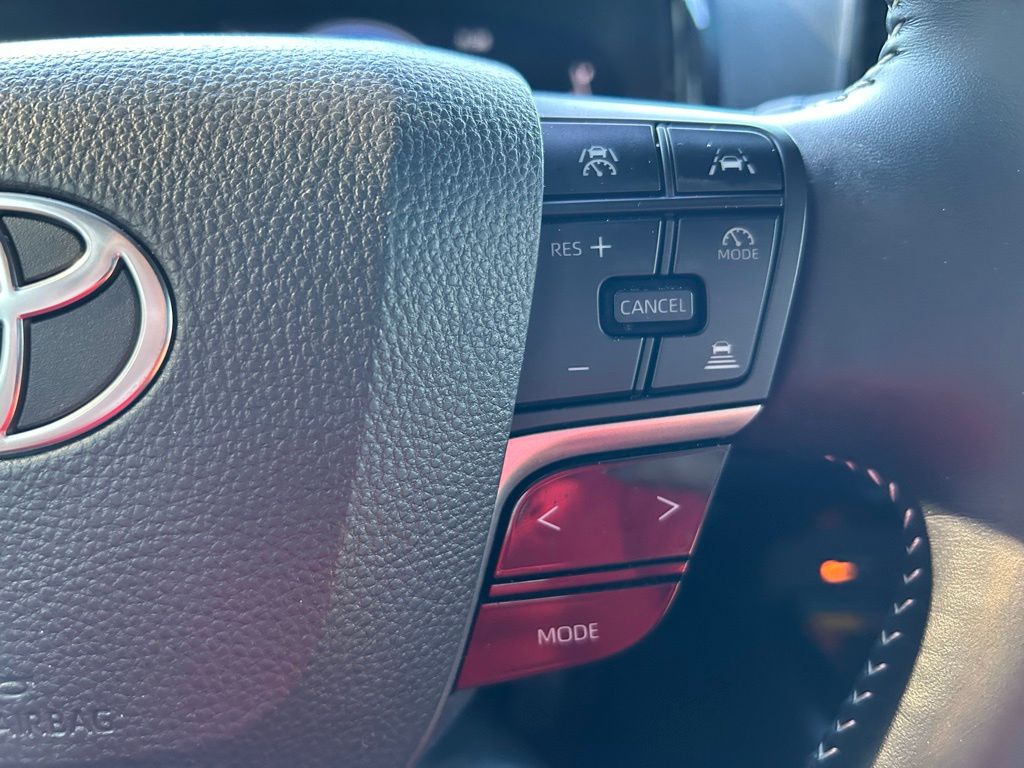 Thumbnail: 2025 Toyota Camry - 18