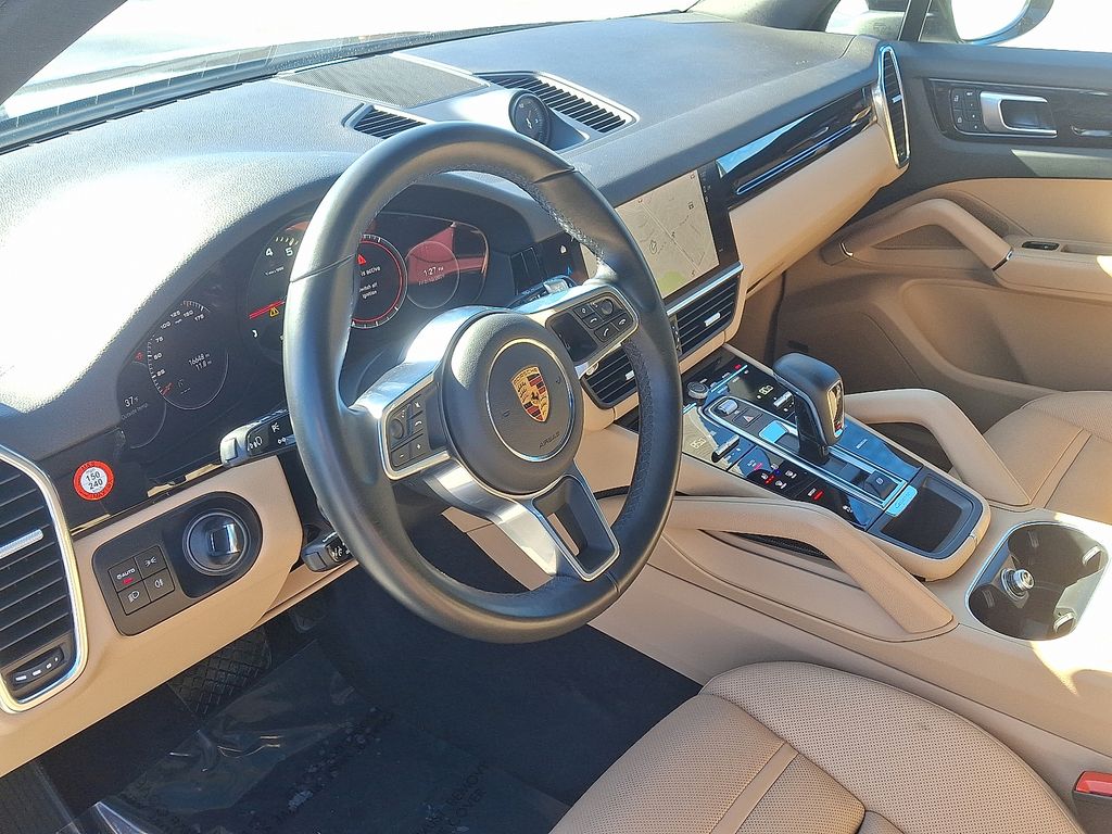 Thumbnail: 2022 Porsche Cayenne - 4