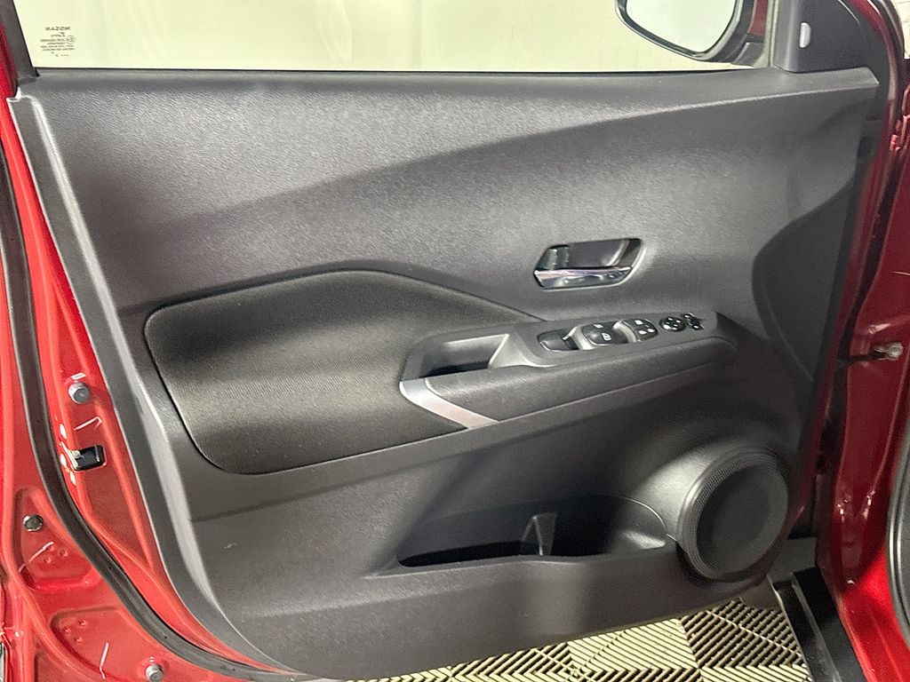 2022 Nissan Kicks SV