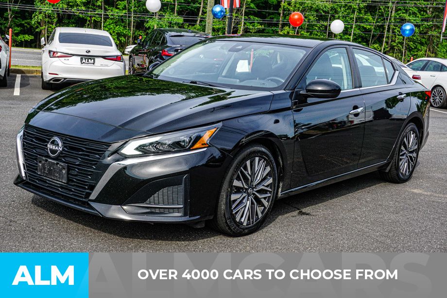 2023 Nissan Altima 2.5 SV photo 2