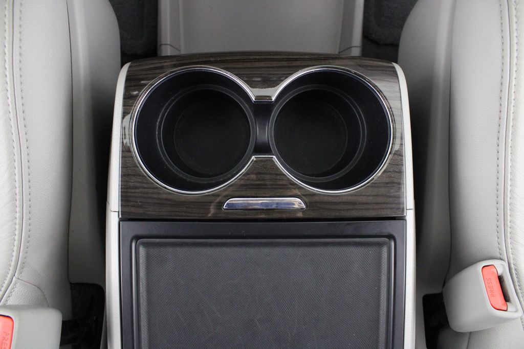 Used 2018 Toyota Sienna for sale in 