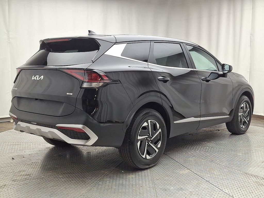 Thumbnail: 2023 Kia Sportage - 4