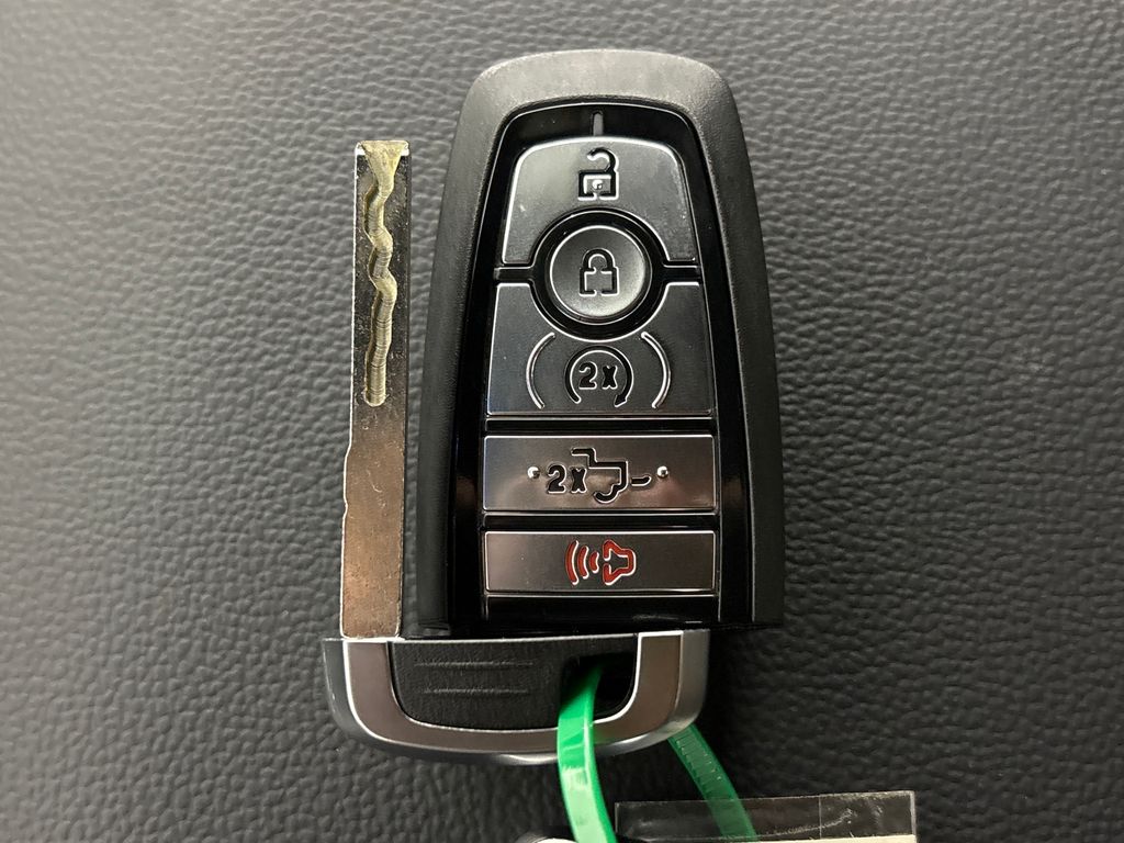 New 2026 Silver Ford Lariat image 34