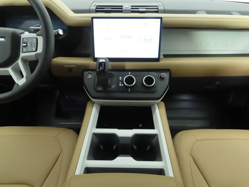 2025 Land Rover Defender 110 13