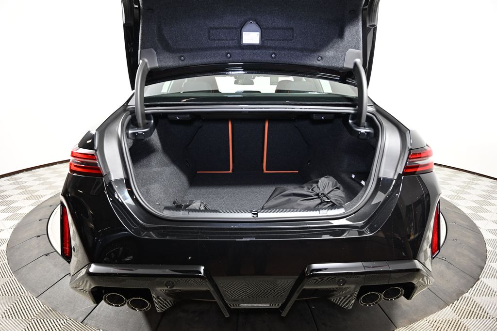 Thumbnail: 2026 BMW M5 - 10