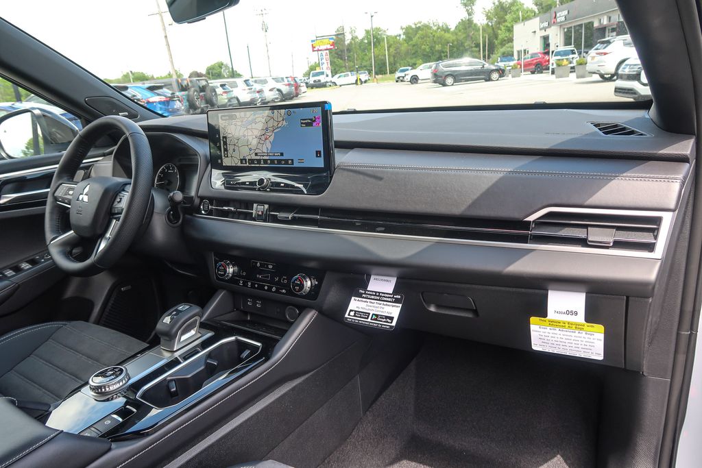 2026 Mitsubishi Outlander LE 2.5 S-AWC