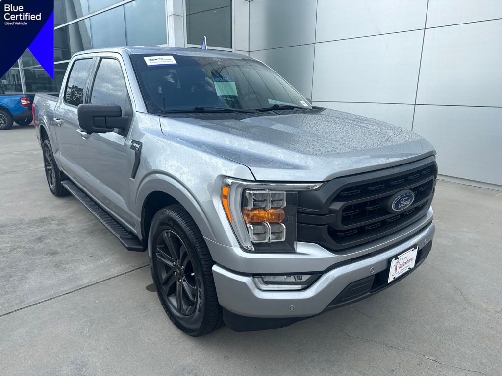  2022 Ford F-150 XLT SuperCrew RWD   