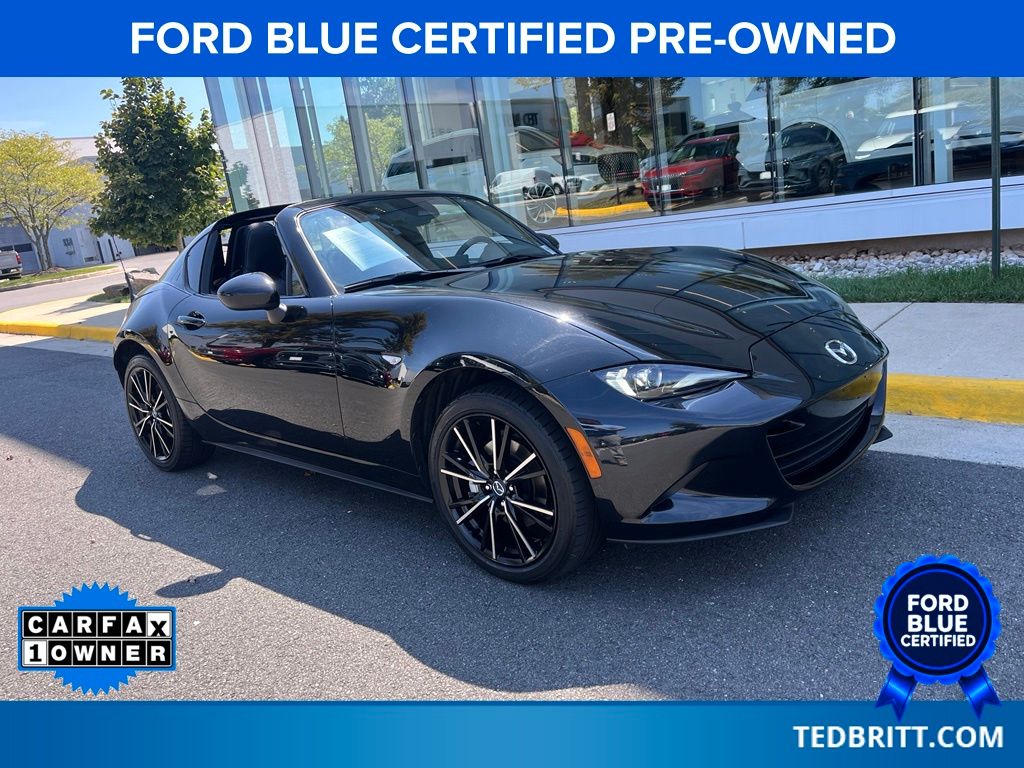 Jet Black Mica 2025 Mazda MX-5 Miata Convertible Rear-Wheel Drive 6-Speed Automatic